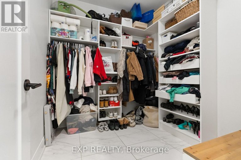 29479999/301-100-cortile-private/riverside-southgloucester-glen/ottawa/ontario/K1V2S8_29