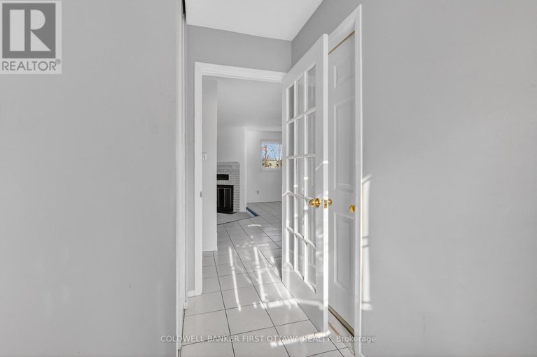 29325889/273-kinglet-way/chatelaine-village/ottawa/ontario/K1E2T9_4