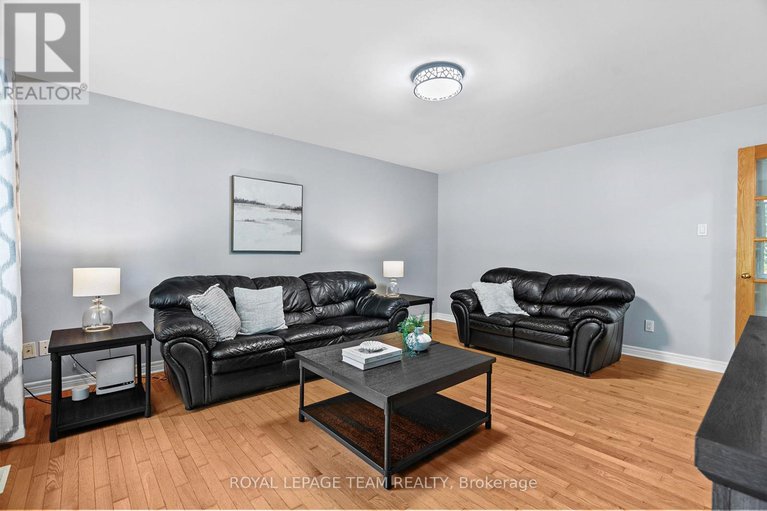 28943379/3309-wild-cherry-drive/osgoode/ottawa/ontario/K0A2W0_16