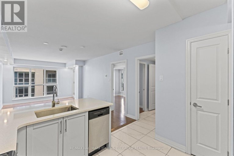 28292069/1306-195-besserer-street/sandy-hill/ottawa/ontario/K1N0B6_7