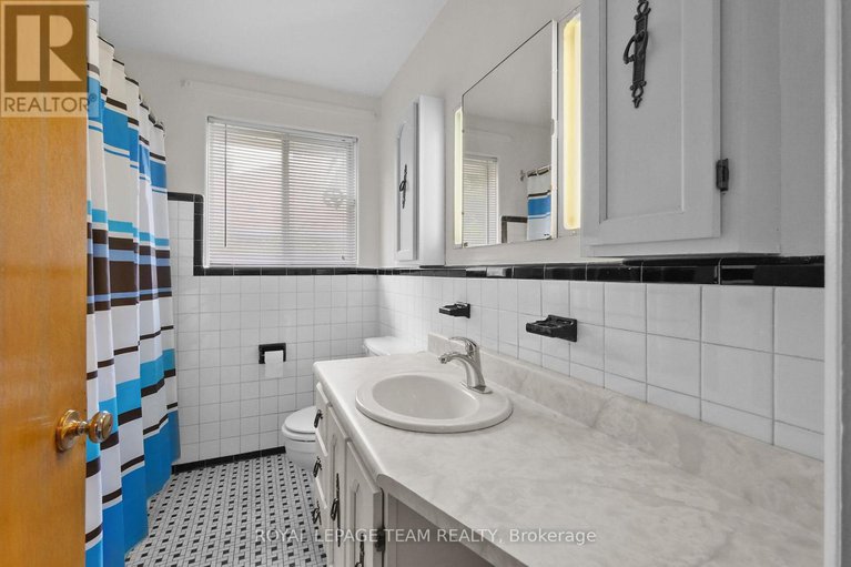28492502/2218-prospect-avenue/alta-vista/ottawa/ontario/K1H7G3_17