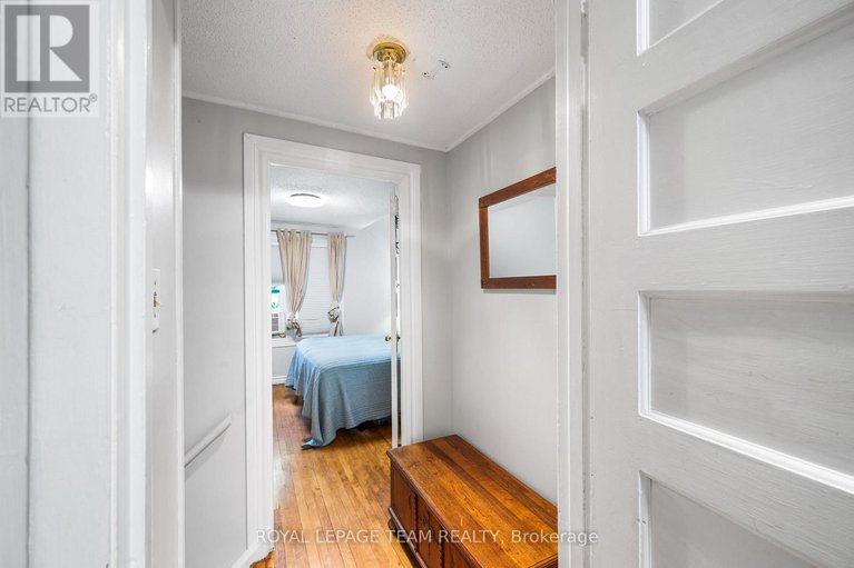 28782909/158-anna-avenue/carlington/ottawa/ontario/K1Z7V2_24