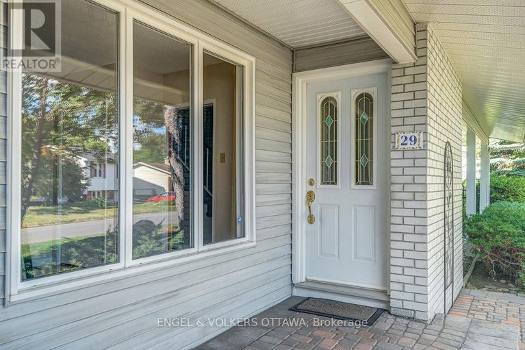 29036505/29-qualicum-street/bruce-farmgraham-parkqualicumbellands/ottawa/ontario/K2H7H1_4