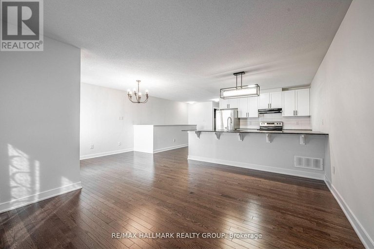 28996957/6357-perth-street/btwn-franktown-rd-fallowfield-rd/ottawa/ontario/K0A2Z0_14