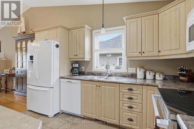 29593510/18353-lana-drive/south-glengarry-charlottenburgh-twp/south-glengarry/ontario/K6H7L9_11