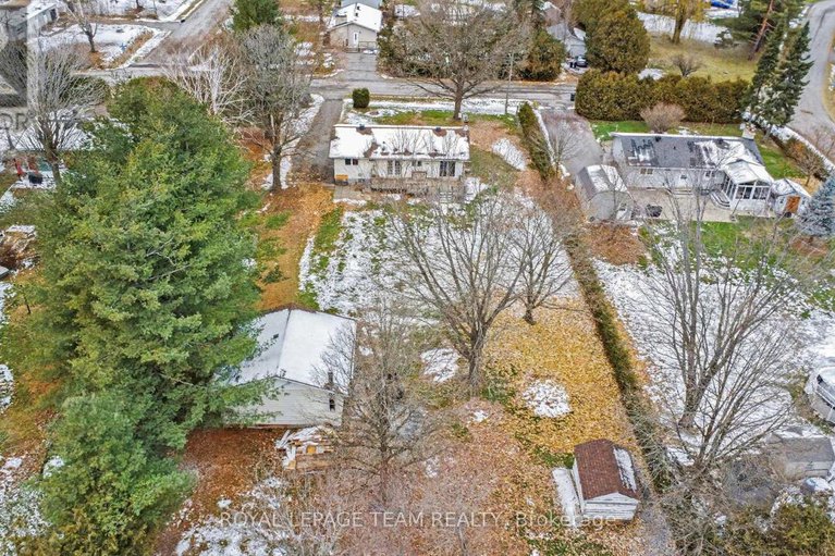 29120635/106-snowbird-lane/fitzroy-ward-south-east/ottawa/ontario/K0A2H0_24