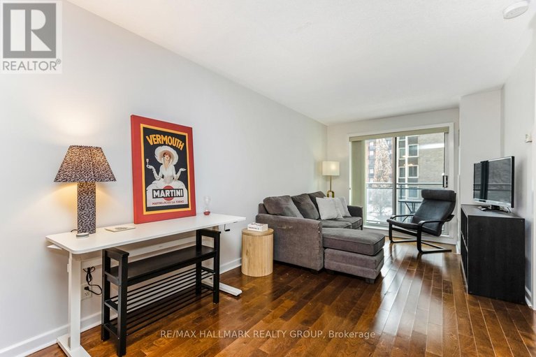 29319929/502-138-somerset-street-w/ottawa-centregolden-triangle/ottawa/ontario/K2P0A3_11