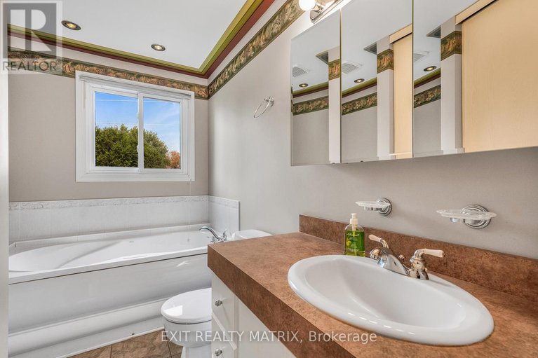 29052698/29-louise-crescent/embrun/russell/ontario/K0A1W0_15