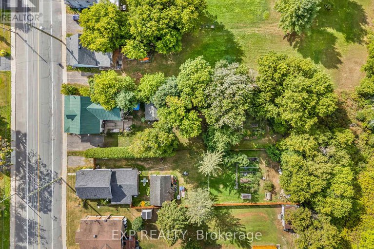 28788005/12-high-street/vankleek-hill/ontario/K0B1R0_27