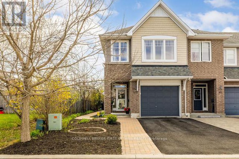 109 Mojave Crescent