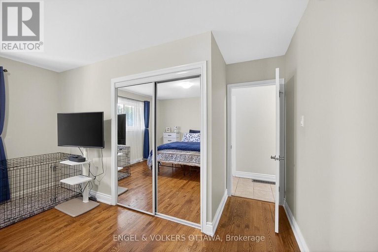 28897770/1291-notting-hill-avenue/ellwood/ottawa/ontario/K1V6T5_14