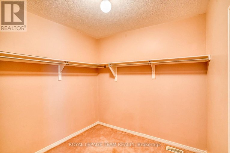 29282825/7-chantilly-gate/stittsville-north/ottawa/ontario/K2S2B2_15