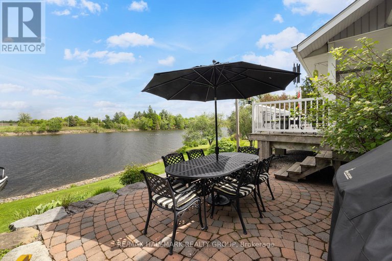 28377545/1-rideau-glen-drive/rideau-heightsashdalerideau-glen/ottawa/ontario/K2C3H1_46