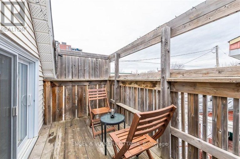 29565918/223-carruthers-avenue/hintonburg/ottawa/ontario/K1Y1N8_18