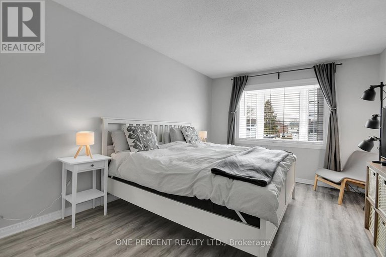 29491170/1705-belcourt-boulevard/orleanssunridge/ottawa/ontario/K1C1M3_17