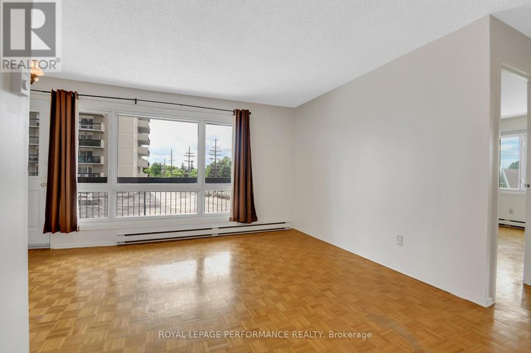 28548076/202-158-b-mcarthur-avenue/vanier/ottawa/ontario/K1L8C9_8