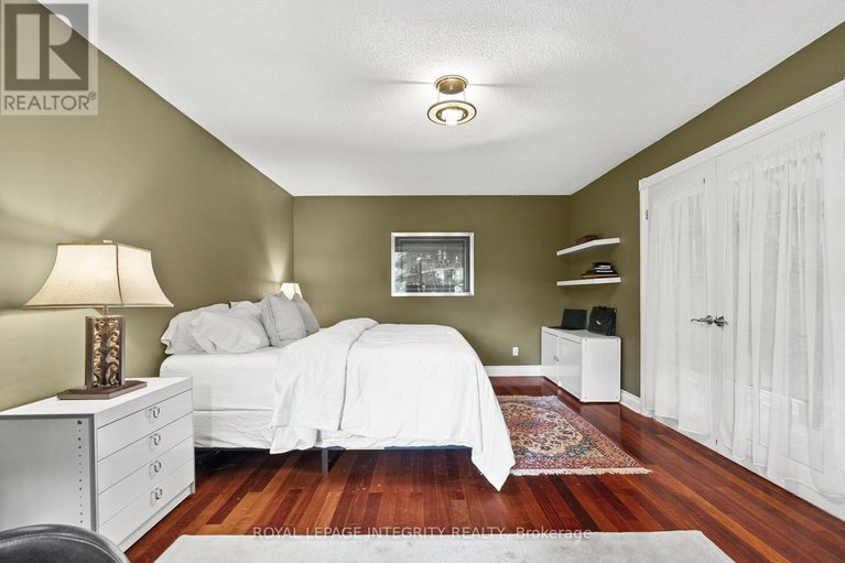 28975993/6-marchbrook-circle/rural-kanata-central/ottawa/ontario/K2W1A1_29