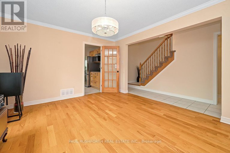 28360692/1248-anoka-street/ridgemont/ottawa/ontario/K1V6C6_9