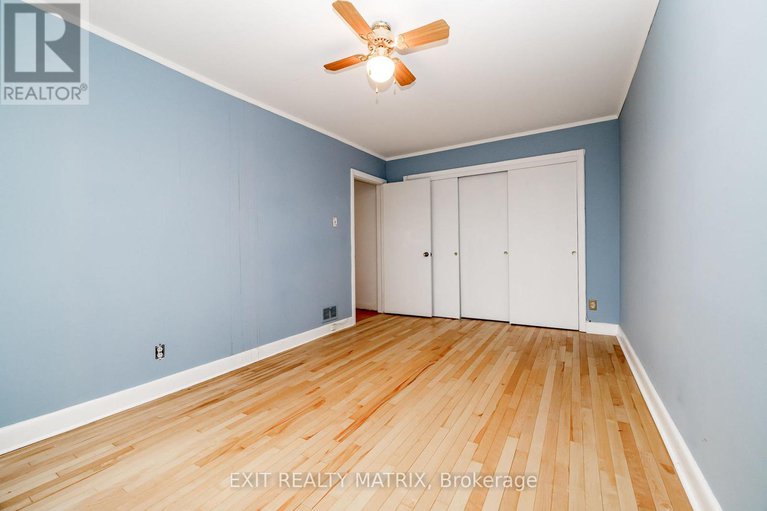 29077893/426-apple-tree-lane/viscount-alexander-park/ottawa/ontario/K1K2R6_34