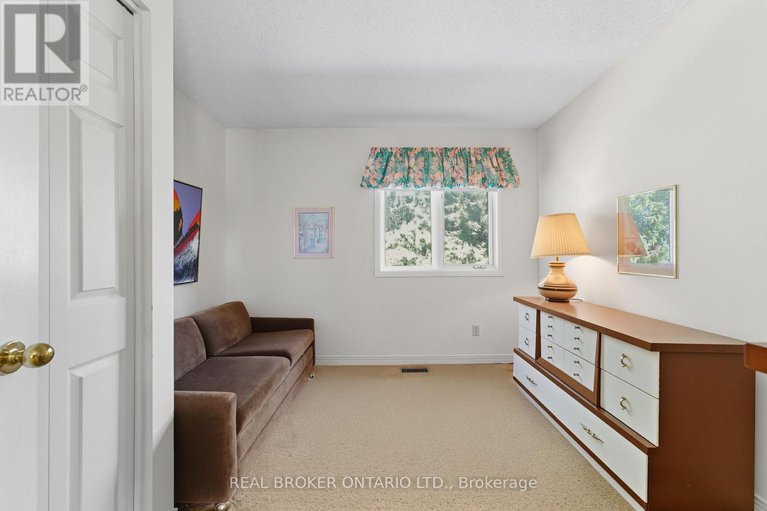 28875252/3-red-oaks-trail/stittsville-central/ottawa/ontario/K2S1E2_30