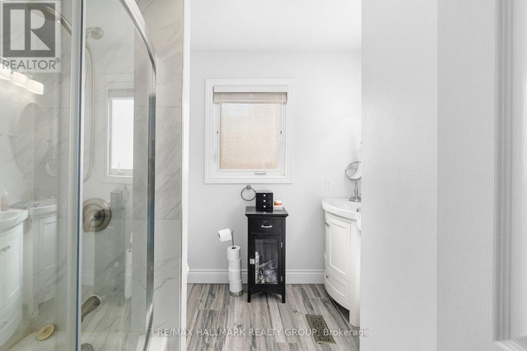 29631798/1421-talcy-crescent/fallingbrookridgemount/ottawa/ontario/K4A3C6_42