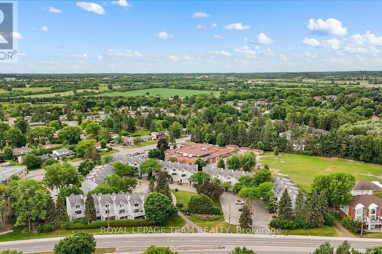 28751213/14-27-forsyth-lane/crystal-beach/ottawa/ontario/K2H9H2_43
