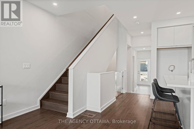 29454597/267-apricot-street/riverside-south/ottawa/ontario/K1X0K1_17