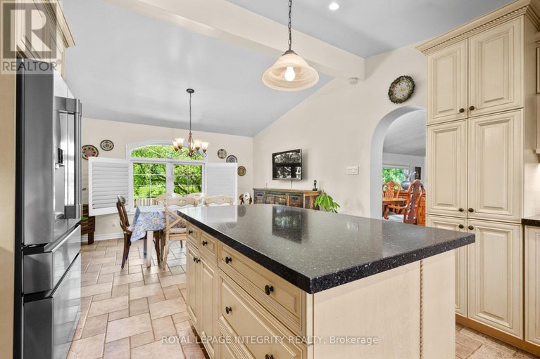 28821787/3-briarcliffe-drive/rothwell-heights/ottawa/ontario/K1J6E3_20