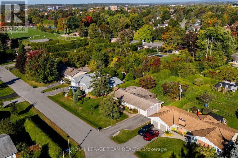 29081849/11-cherrywood-drive/arbeatha-park/ottawa/ontario/K2H6H1_47