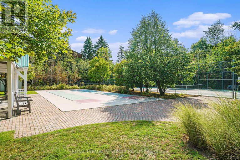 29131274/704-136-darlington-private/hunt-clubwestern-community/ottawa/ontario/K1V0X6_34