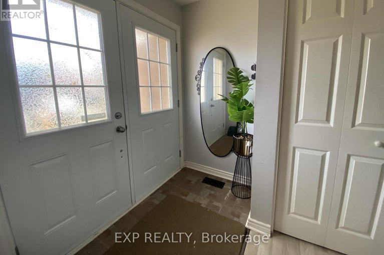 29135222/415-kintyre-private/carleton-square/ottawa/ontario/K2C3M9_3