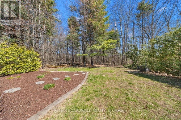 29672747/1443-larkhaven-crescent/orleanssunridge/ottawa/ontario/K1C5A5_43