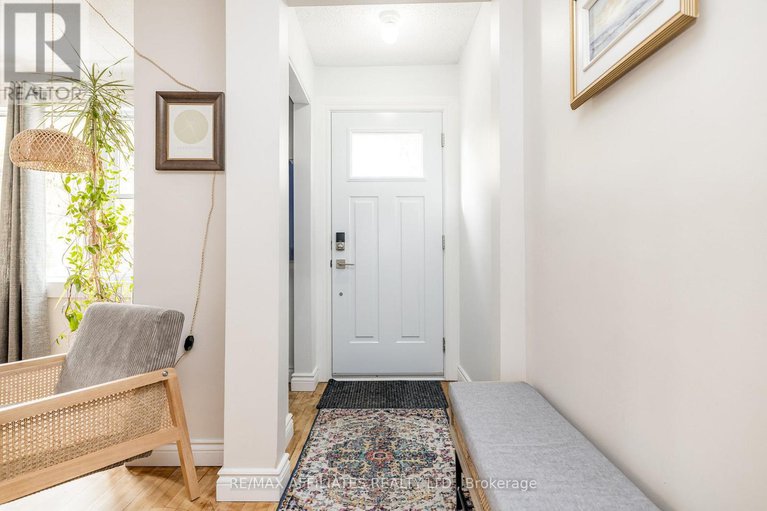 29023598/361-larouche-street/vanier/ottawa/ontario/K1L7L1_3