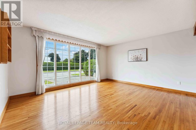 28607792/76-knoxdale-road/manordale/ottawa/ontario/K2G1A6_5