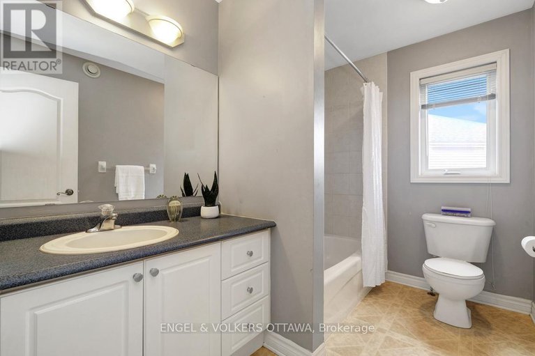 28649198/59-frontenac-boulevard/embrun/russell/ontario/K0A1W0_33