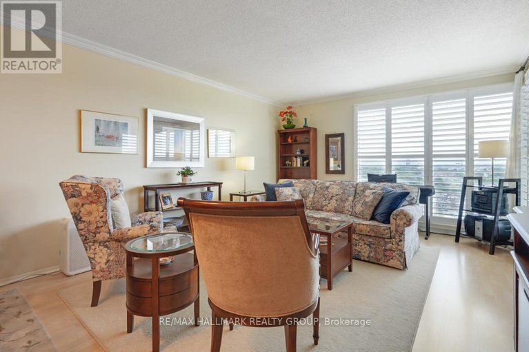 28804579/1006-545-st-laurent-boulevard/viscount-alexander-park/ottawa/ontario/K1K4H9_11