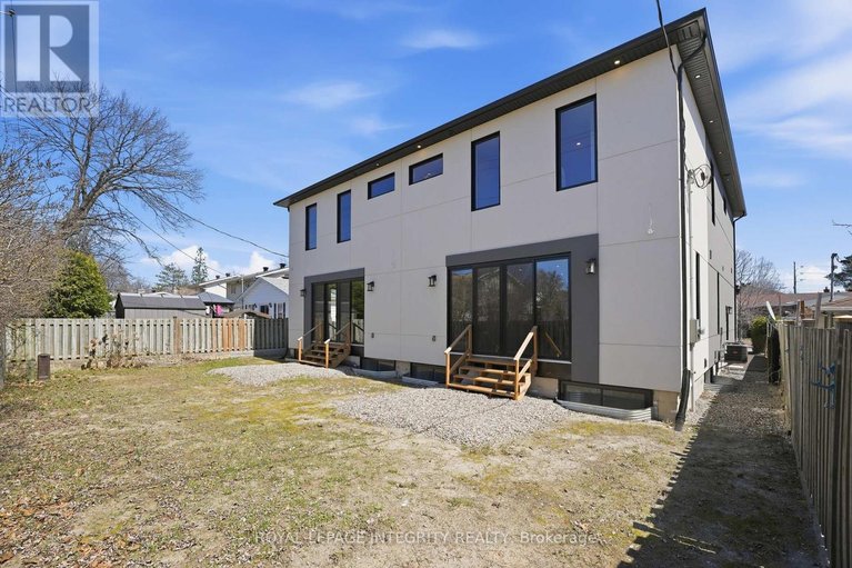 29663854/984-watson-street/fairfield-heights/ottawa/ontario/K2B6C2_47