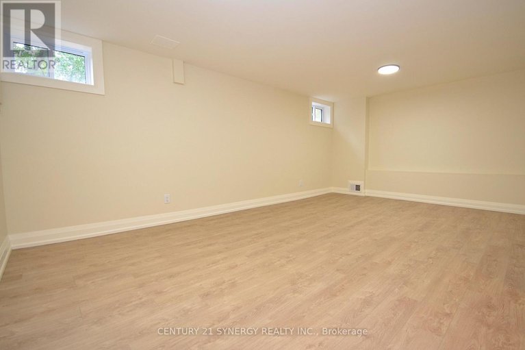 29092514/32-660-hochelaga-street/carson-meadows/ottawa/ontario/K1K2E9_45