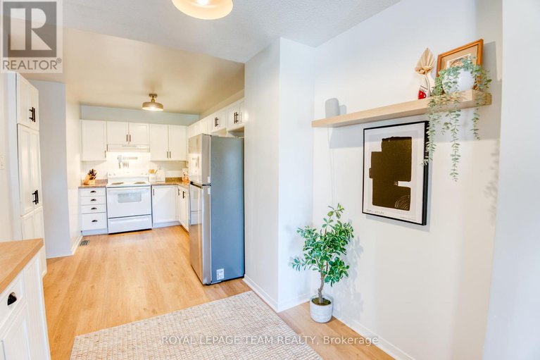 28961460/3-springtree-place/bridlewood/ottawa/ontario/K2M2H5_11