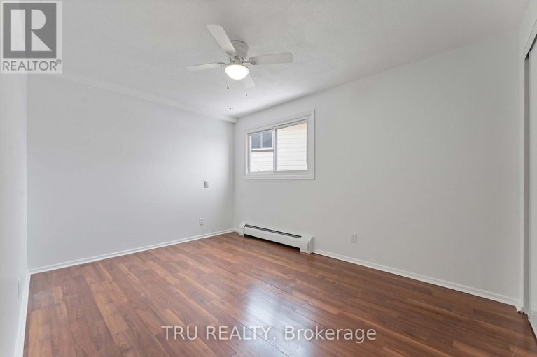 29473448/8-898-elmsmere-road/beacon-hill-south/ottawa/ontario/K1J7T6_12