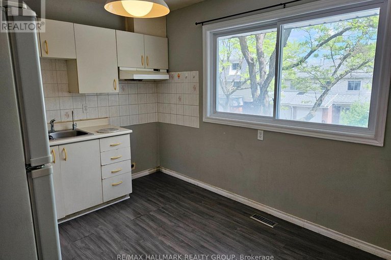 28375991/6-2669-southvale-crescent/sheffield-glenindustrial-park/ottawa/ontario/K1B4V2_10