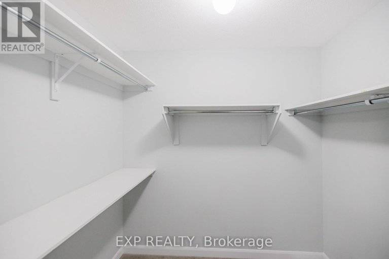 28953712/796-cappamore-drive/half-moon-bay/ottawa/ontario/K2J6V6_31