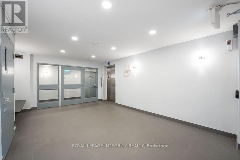 28876119/206-212-viewmount-drive/borden-farmstewart-farmcarleton-heightsparkwood-hills/ottawa/ontario/K2E7X2_31
