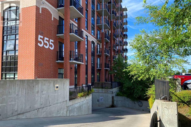 29118510/208-555-anand-private/riverside-park-south/ottawa/ontario/K1V2R7_26