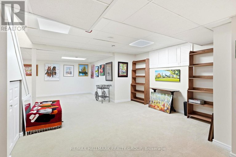 29419455/552-wilkie-drive/fallingbrookpineridge/ottawa/ontario/K4A1M7_35