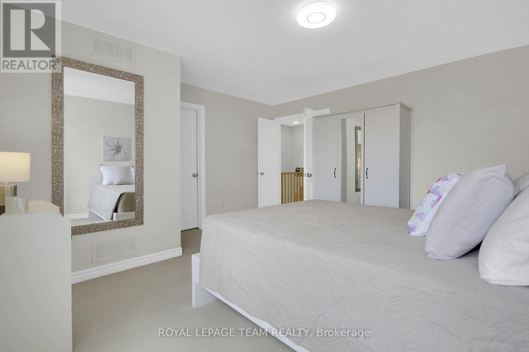 28564570/239-waymark-crescent/bridlewood/ottawa/ontario/K2M0A6_26