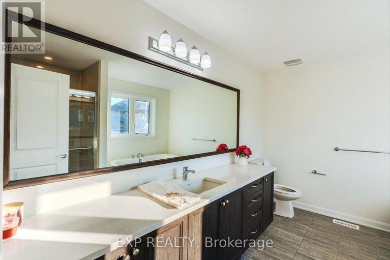 28597121/818-cappamore-drive/half-moon-bay/ottawa/ontario/K2J6V6_35