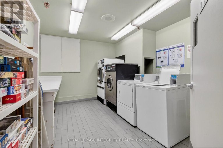 29430894/2608-1025-richmond-road/woodroffe/ottawa/ontario/K2B8G8_46