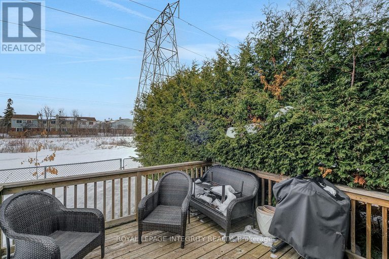 29428716/318-dalehurst-drive/tanglewood/ottawa/ontario/K2G4E4_39