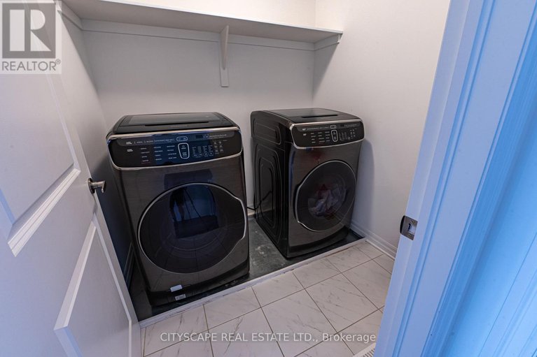 28681279/174-joshua-street/mer-bleuebradley-estatesanderson-park/ottawa/ontario/K1W0A3_41